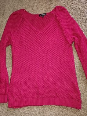 Notations textured knit V-neck sweater